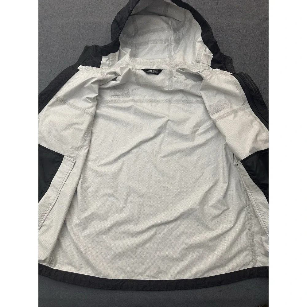 The North Face DryVent Rain Mens Medium Gray Waterproof Windbreaker⁠